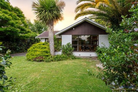 Photo of property in 24 Glenharrow Avenue, Avonhead, Christchurch, 8042