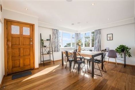 Photo of property in 56 Motuhara Road, Plimmerton, Porirua, 5026