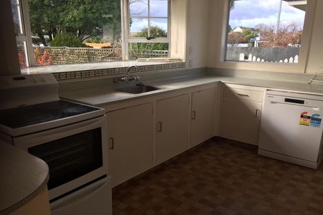 Photo of property in 3 Burnside Crescent, Burnside, Christchurch, 8053