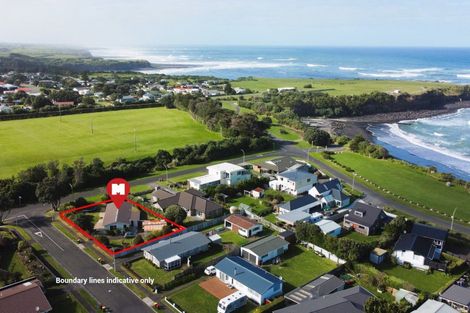 Photo of property in 1 Pohutukawa Drive, Opunake, 4616