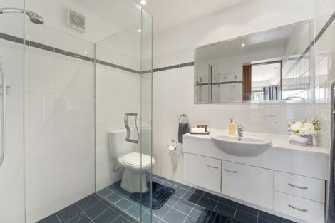 Photo of property in 62 Kiriwai Road, Paremata, Porirua, 5024