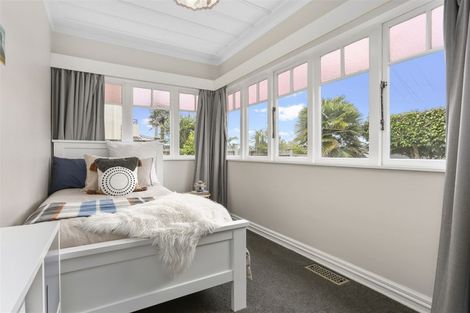 Photo of property in 7 Tui Glen Road, Birkenhead, Auckland, 0626