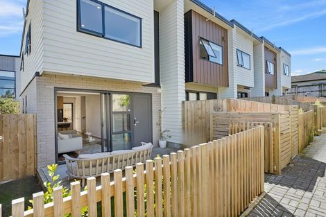 Photo of property in 3/22 Coniston Avenue, Te Atatu South, Auckland, 0610