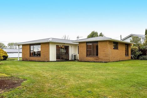 Photo of property in 18 Dunn Street, Egmont Village, 4372