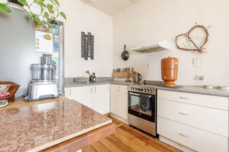 Photo of property in 13 Victoria Street, Waipawa, 4210