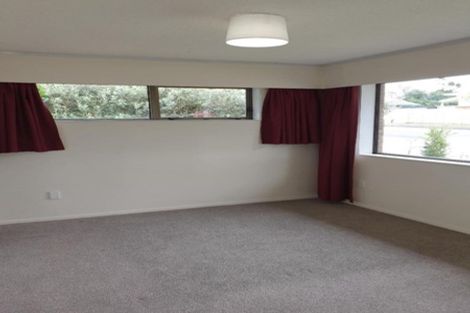 Photo of property in 2/423 Great South Road, Rosehill, Papakura, 2113