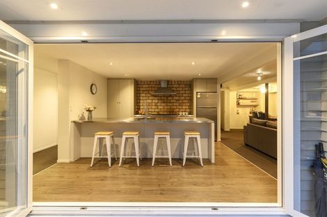 Photo of property in 44 Taupo Street, Green Bay, Auckland, 0604