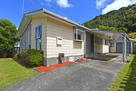 Photo of property in 41 Hartford Crescent, Totara Park, Upper Hutt, 5018