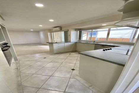 Photo of property in 52 Delmont Close, East Tamaki Heights, Auckland, 2016