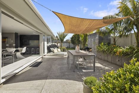 Photo of property in 14d Chilman Street, Strandon, New Plymouth, 4312