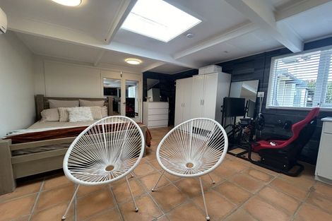 Photo of property in 1/6 Stansfield Place, Sunnyhills, Auckland, 2010