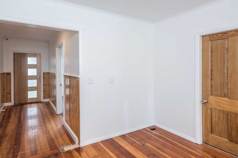 Photo of property in 8 Cambridge Street, Levin, 5510