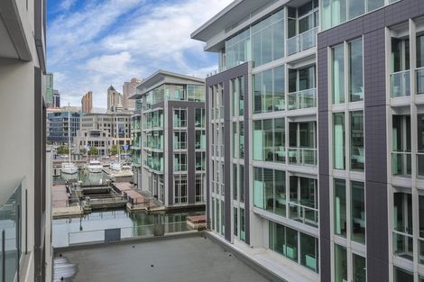 Photo of property in Halsey Apartments At Lighter Quay, 303/75 Halsey Street, Auckland Central, Auckland, 1010