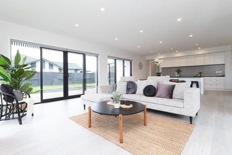 Photo of property in 28 Helen June Avenue, Flagstaff, Hamilton, 3210