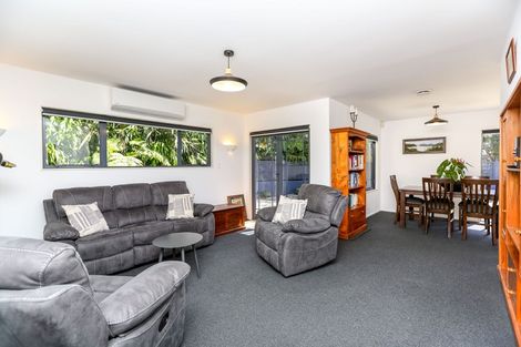Photo of property in 3 Park View, Ferndale, New Plymouth, 4310