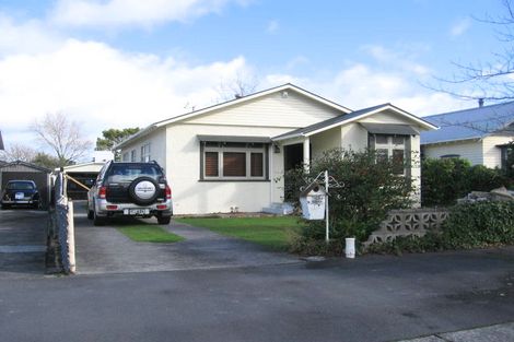 Photo of property in 42 Roy Street, Palmerston North, 4410