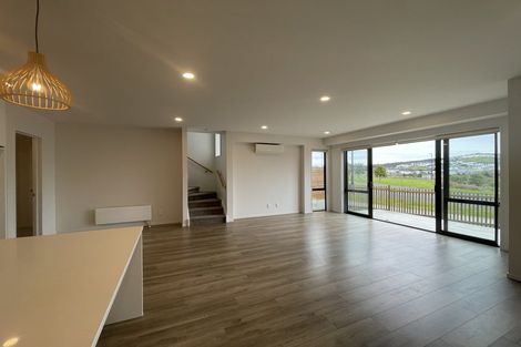 Photo of property in 6 Arran Point Parade, Orewa, 0931