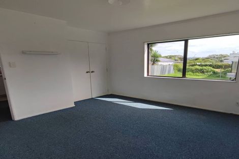 Photo of property in 2 Henwood Road, Mangere East, Auckland, 2024