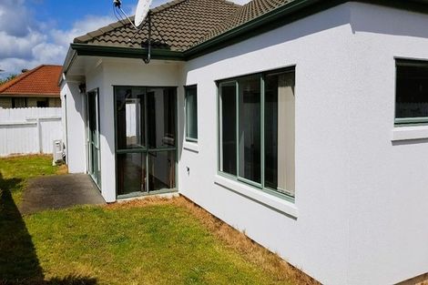 Photo of property in 8 Anton Place, Takanini, 2112