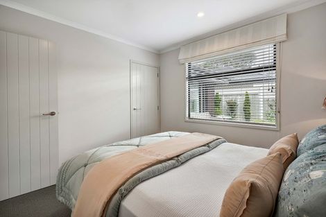 Photo of property in 425 Mangorei Road, Highlands Park, New Plymouth, 4312