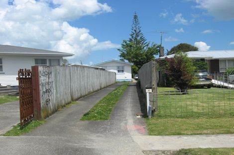 Photo of property in 17 Brentford Place, Manurewa, Auckland, 2102