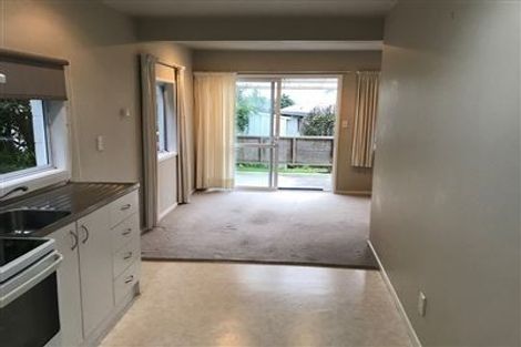 Photo of property in 1/95 Arran Road, Browns Bay, Auckland, 0630