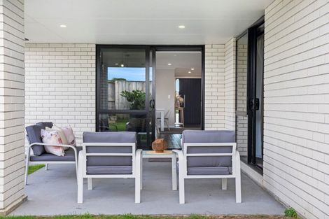 Photo of property in 82 Puhirake Crescent, Pyes Pa, Tauranga, 3112