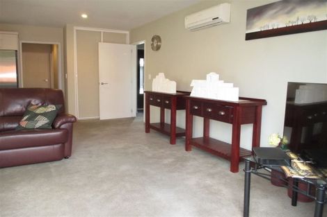 Photo of property in 2/17 Hansons Lane, Upper Riccarton, Christchurch, 8041