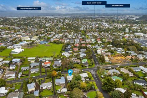 Photo of property in 71 Lauderdale Road, Birkdale, Auckland, 0626