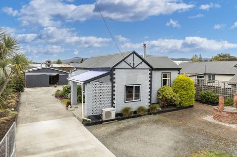 Photo of property in 8 Helensbrook Road, Milton, 9220