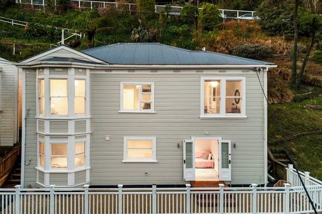 Photo of property in 28 Crieff Street, Northland, Wellington, 6012