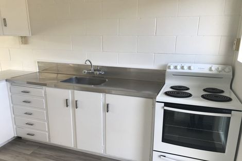 Photo of property in 12 Margaret Road, Papatoetoe, Auckland, 2025