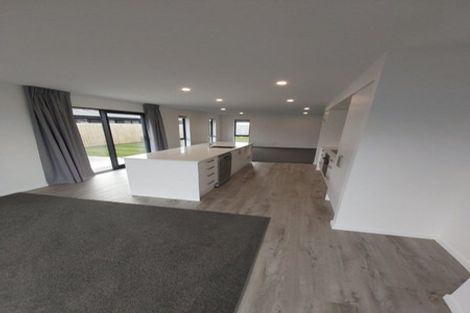 Photo of property in 27 Timara Crescent, Marshland, Christchurch, 8083