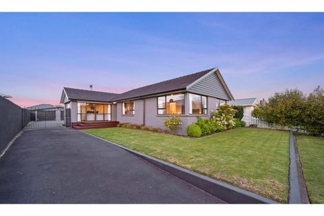Photo of property in 5 Carbine Place, Sockburn, Christchurch, 8042