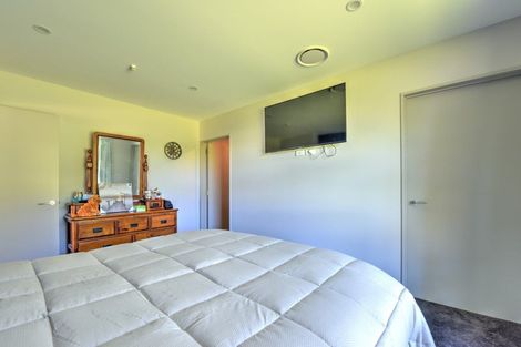 Photo of property in 18 Hunter Street, Edendale, 9825