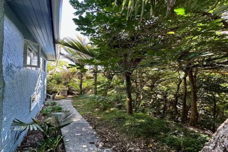 Photo of property in 12 Sylvan Glade, Piha, 0772