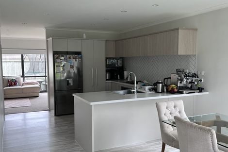 Photo of property in 13 Nganui Avenue, Takanini, 2112