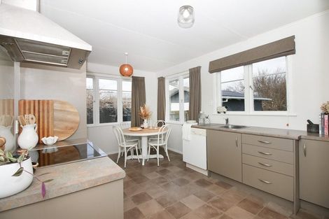 Photo of property in 6 Fox Place, Cloverlea, Palmerston North, 4412