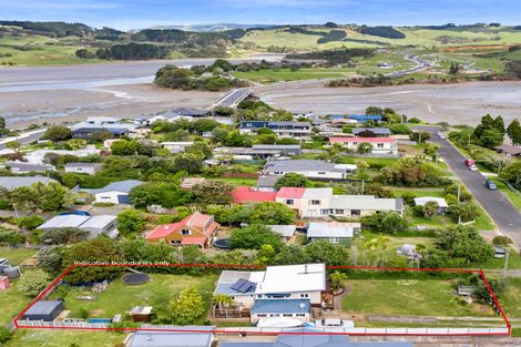 Photo of property in 14 Smith Street, Raglan, 3225