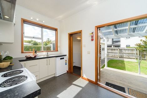 Photo of property in 95 Marne Street, Hokowhitu, Palmerston North, 4410