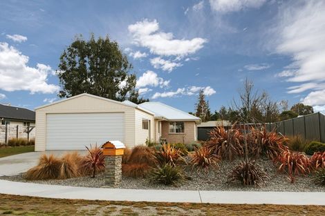 Photo of property in 3 Hebbard Court, Albert Town, Wanaka, 9305