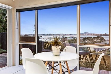 Photo of property in 99a Queen Street, Northcote Point, Auckland, 0627