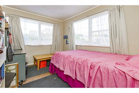 Photo of property in 27 Gainsborough Street, Manurewa, Auckland, 2102