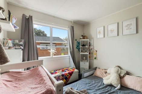 Photo of property in 11 Truby King Street, Merrilands, New Plymouth, 4312