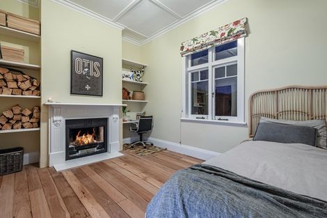 Photo of property in 200 Queen Street, Northcote Point, Auckland, 0627