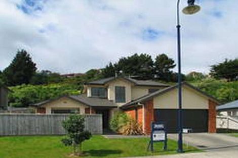 Photo of property in 19 Fiordland Place, Aotea, Porirua, 5024