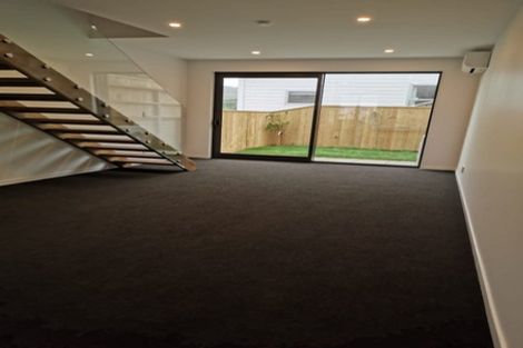 Photo of property in 12/20 Trent Street, Island Bay, Wellington, 6023