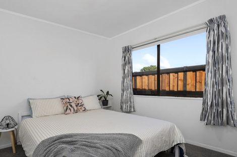 Photo of property in 7a Lyn Grove, Papamoa Beach, Papamoa, 3118