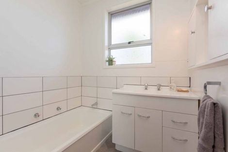 Photo of property in 10 Elm Grove, Westown, New Plymouth, 4310