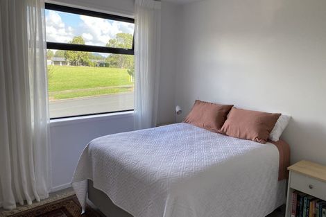 Photo of property in 1 Cherry Tree Lane, Glenbervie, 0173